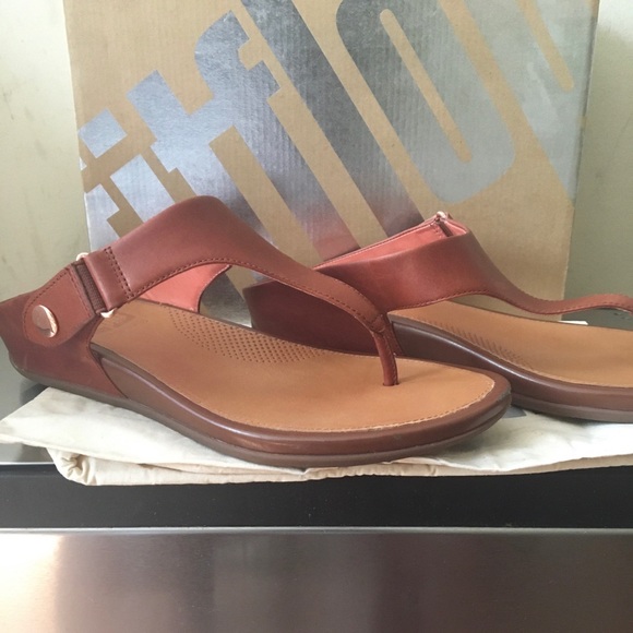 FitFlop Gladdie Toe Post thong sandal - Picture 3 of 6